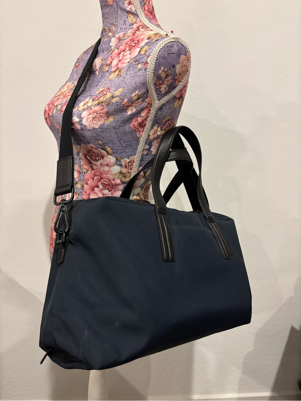 Away The Everywhere Navy Nylon Travel weekender bag
